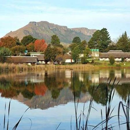 Drakensberg White Mountain Backpackers Hotel Есткорт Екстериор снимка